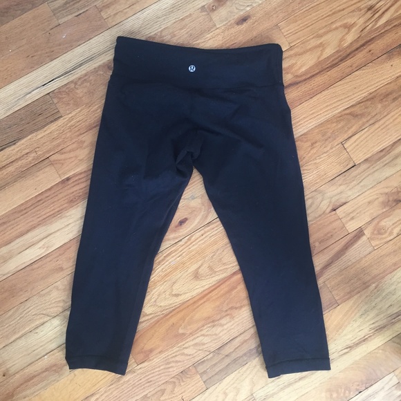 Lululemon Black Capri Yoga Pants - Picture 2 of 6